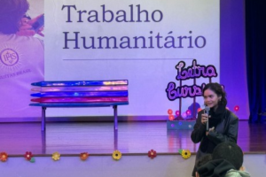 Antiga aluna do Colégio Anchieta (RS) relata experiência humanitária no SJMR
