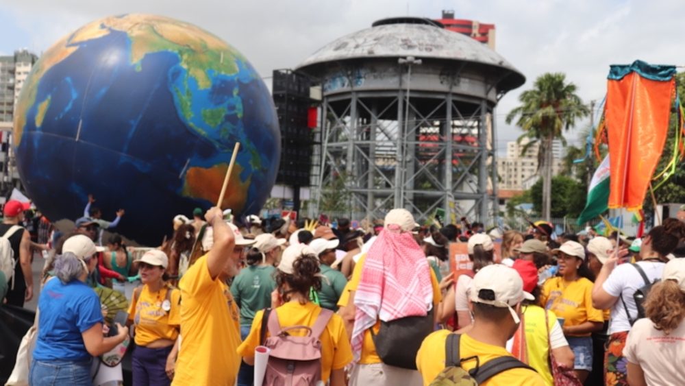 Força amazônica toma as ruas de Belém na Marcha Global pelo Clima