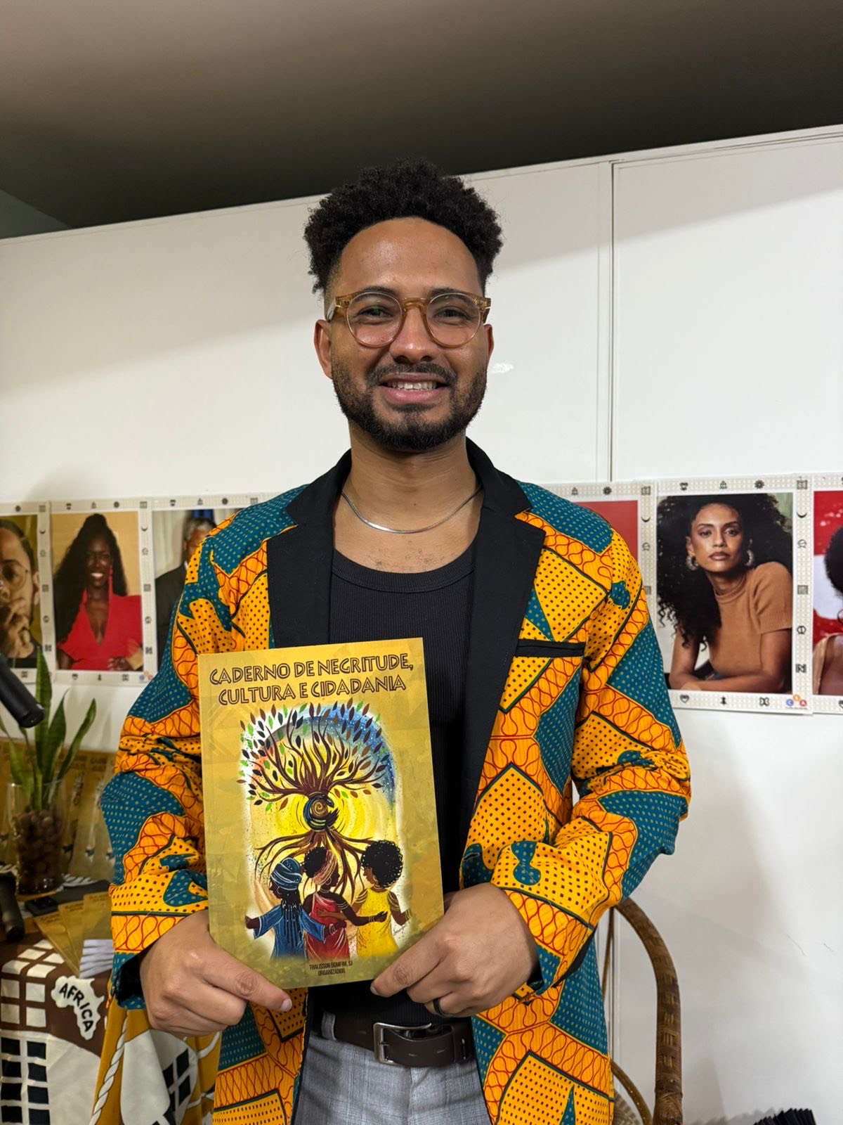 Lançado “Caderno de Negritude, Cultura e Cidadania”, produção coletiva organizada por Thalisson Bomfim, SJ